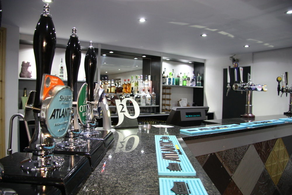 Pont Yates White Lion Hotel מראה חיצוני תמונה