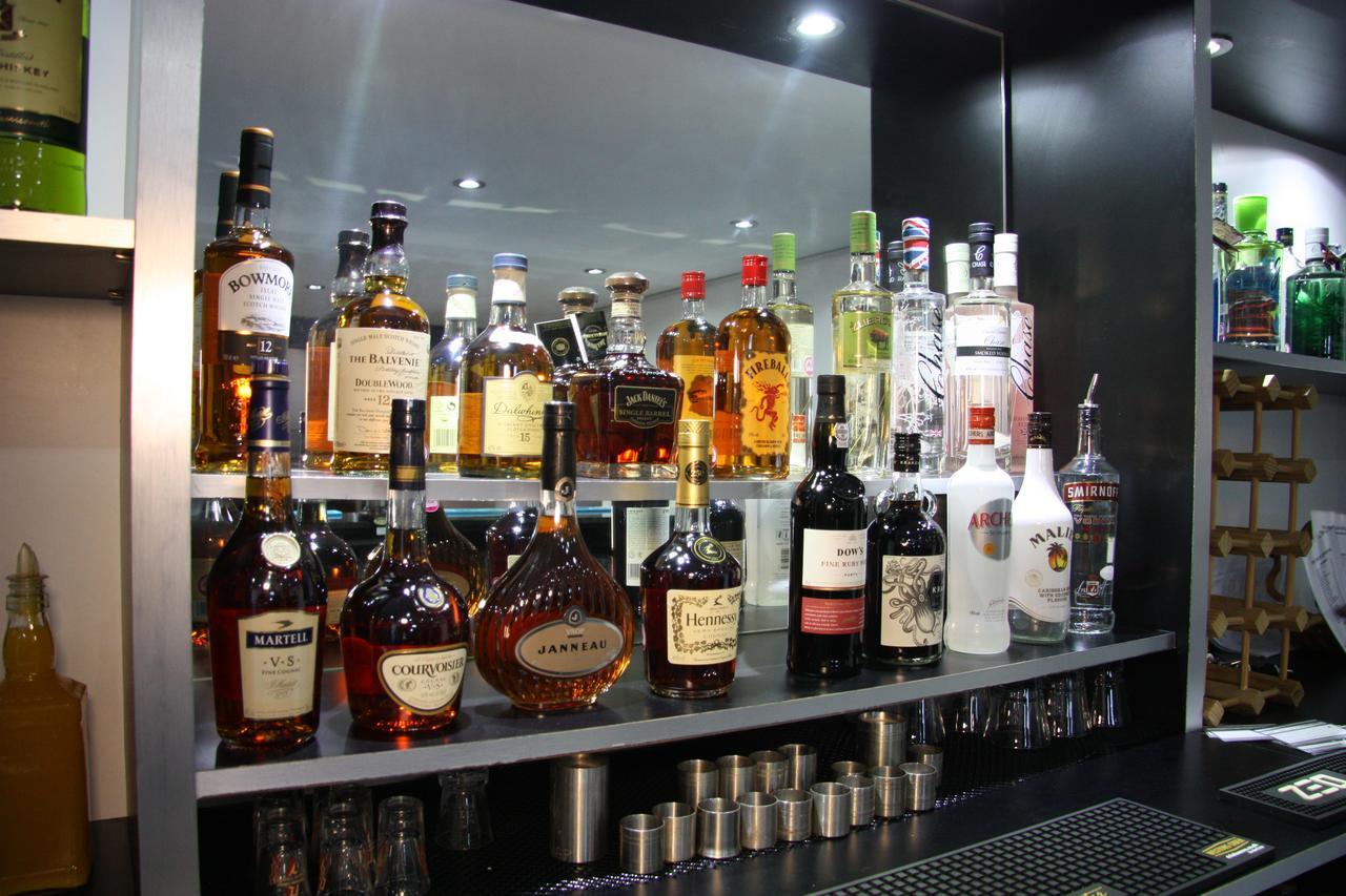 Pont Yates White Lion Hotel מראה חיצוני תמונה