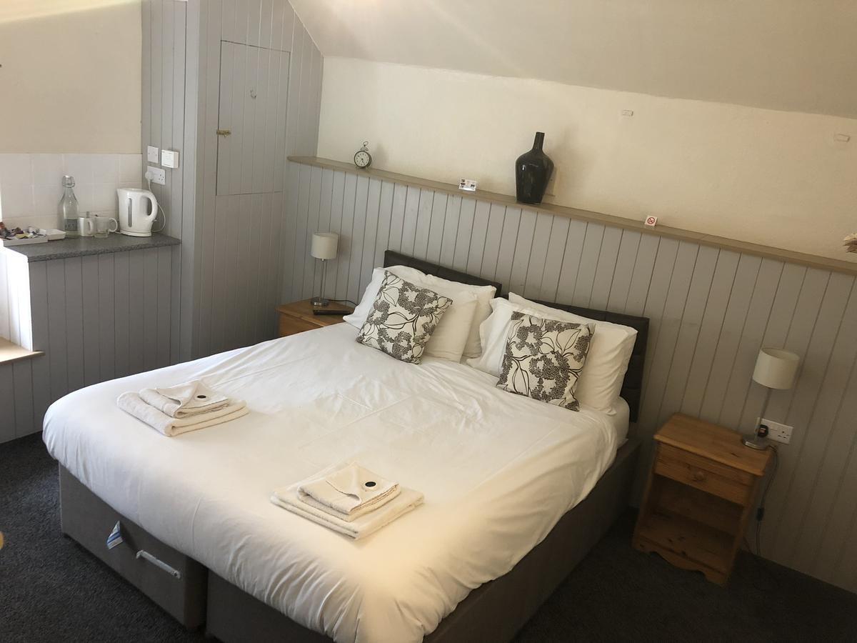 Pont Yates White Lion Hotel מראה חיצוני תמונה